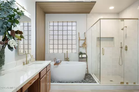 Bath - 3355 E Hopkins Rd, Gilbert, AZ 85295 photo 2 of 8