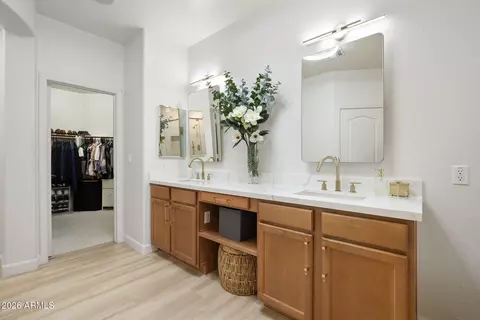 Bath - 3355 E Hopkins Rd, Gilbert, AZ 85295 photo 5 of 8
