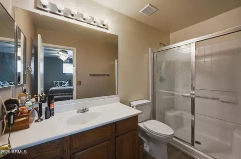 Bath - 4172 E Orchid Ln, Gilbert, AZ 85296 photo 2 of 3