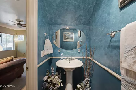 Bath - 4172 E Orchid Ln, Gilbert, AZ 85296 photo 1 of 3