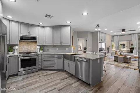5350 E Deer Valley Dr #1250, Phoenix, AZ 85054
