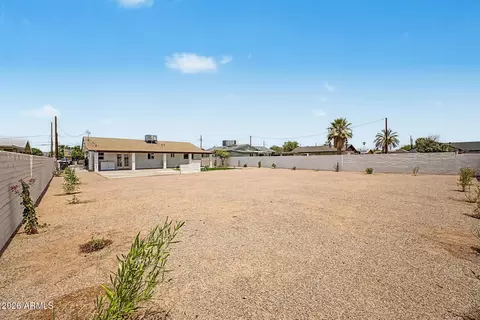 Exterior - 2327 E Victory Dr, Tempe, AZ 85288 photo 8 of 9
