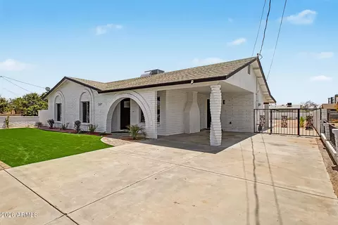 Exterior - 2327 E Victory Dr, Tempe, AZ 85288 photo 4 of 9