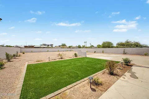 Exterior - 2327 E Victory Dr, Tempe, AZ 85288 photo 6 of 9