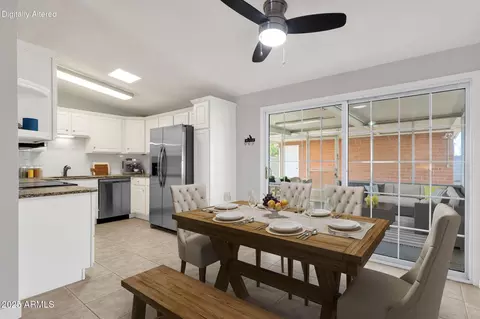 Dining - 345 W Montecito Ave, Phoenix, AZ 85013 photo 1 of 1