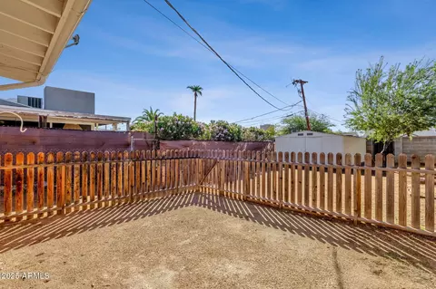 Exterior - 345 W Montecito Ave, Phoenix, AZ 85013 photo 13 of 14