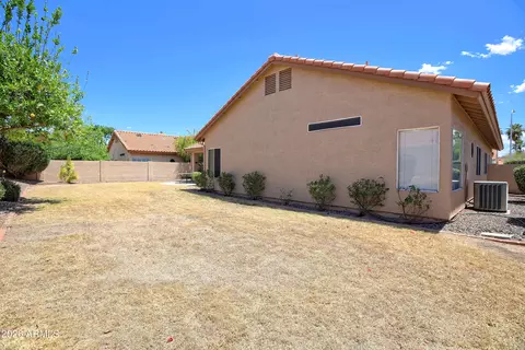 Exterior - 2542 E Mountain Sky Ave, Phoenix, AZ 85048 photo 8 of 10