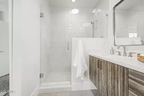 Bath - 137 E Hearne Way, Gilbert, AZ 85234 photo 1 of 3