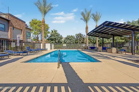 Exterior - 137 E Hearne Way, Gilbert, AZ 85234 photo 5 of 7