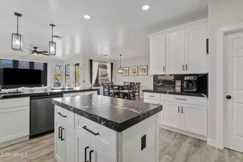 Kitchen - 6766 S Seneca Ct, Gilbert, AZ 85298 photo 6 of 6