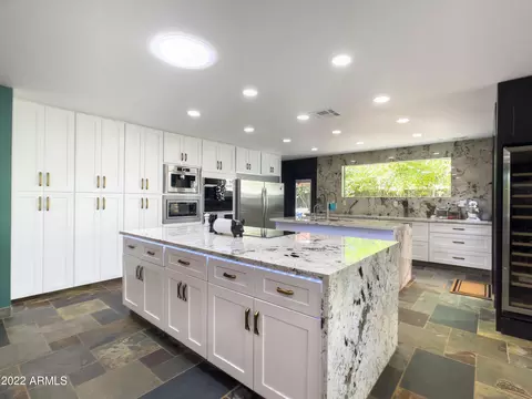 Kitchen - 1834 E Riviera Dr, Tempe, AZ 85282 photo 4 of 8