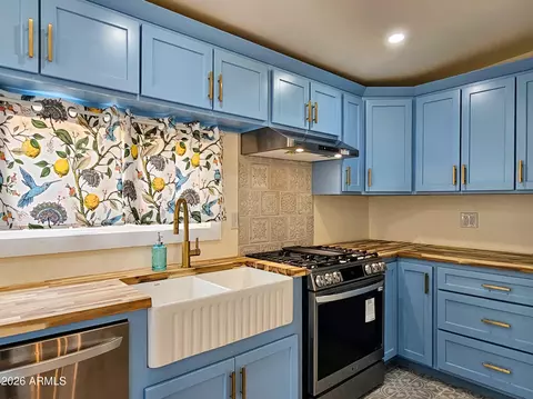 Kitchen - 210 C St, Bisbee, AZ 85603 photo 3 of 4