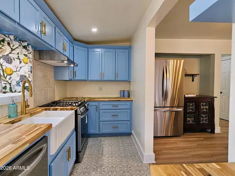 Kitchen - 210 C St, Bisbee, AZ 85603 photo 2 of 4