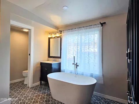 Bath - 210 C St, Bisbee, AZ 85603 photo 3 of 6