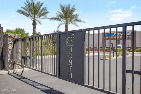View/Area - 8176 N 22nd Dr, Phoenix, AZ 85021 photo 3 of 4