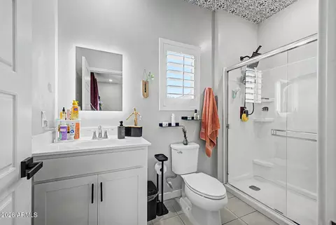 Bath - 8176 N 22nd Dr, Phoenix, AZ 85021 photo 2 of 3