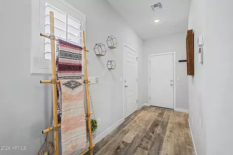 Entry Way - 8176 N 22nd Dr, Phoenix, AZ 85021 photo 1 of 2