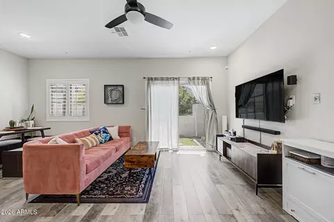 Living - 8176 N 22nd Dr, Phoenix, AZ 85021 photo 2 of 3