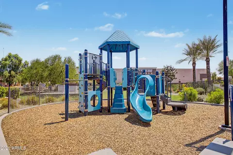View/Area - 8176 N 22nd Dr, Phoenix, AZ 85021 photo 1 of 4