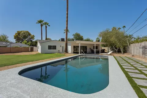 Exterior - 504 W Harmont Dr, Phoenix, AZ 85021 photo 8 of 10