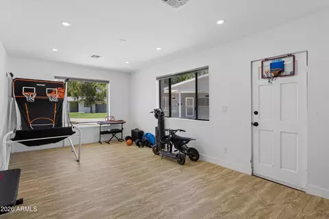 Entry Way - 504 W Harmont Dr, Phoenix, AZ 85021 photo 3 of 3