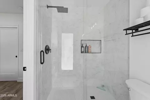 Bath - 504 W Harmont Dr, Phoenix, AZ 85021 photo 4 of 4