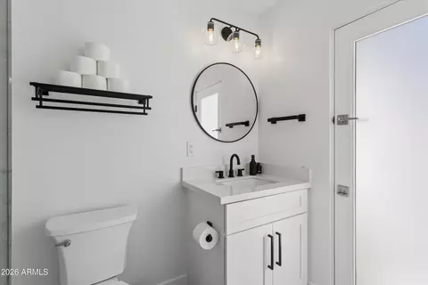 Bath - 504 W Harmont Dr, Phoenix, AZ 85021 photo 3 of 4