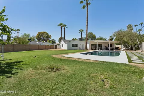 Exterior - 504 W Harmont Dr, Phoenix, AZ 85021 photo 7 of 10