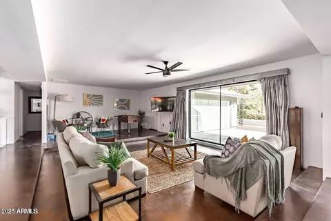Living - 5002 N 38th Pl, Phoenix, AZ 85018 photo 5 of 5