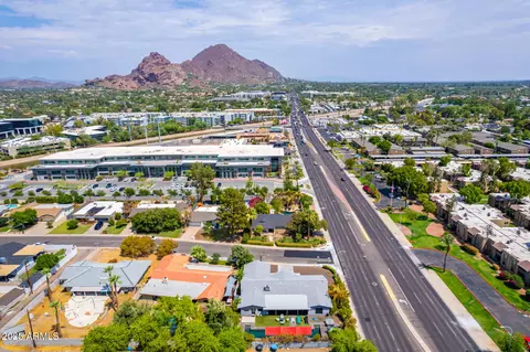 View/Area - 5002 N 38th Pl, Phoenix, AZ 85018 photo 7 of 7