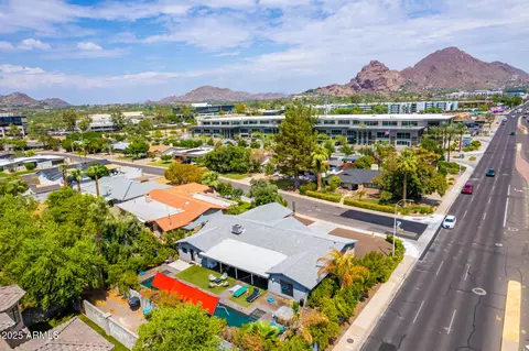 View/Area - 5002 N 38th Pl, Phoenix, AZ 85018 photo 6 of 7