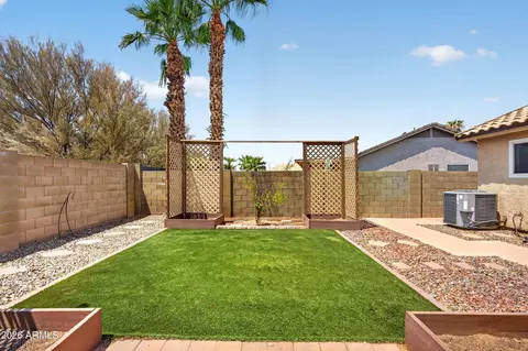 Exterior - 2155 E Sherri Dr, Gilbert, AZ 85296 photo 7 of 16