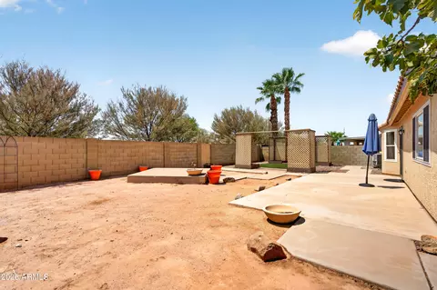 Exterior - 2155 E Sherri Dr, Gilbert, AZ 85296 photo 4 of 16