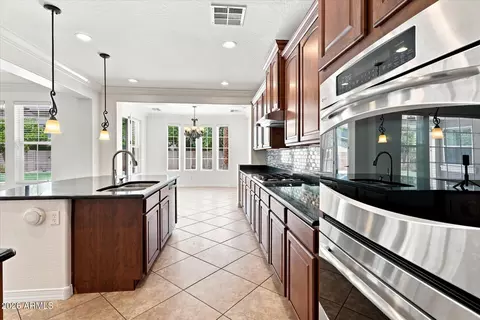 Kitchen - 3668 E Morrison Ranch Pkwy, Gilbert, AZ 85296 photo 6 of 8