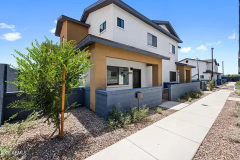 2335 E Mcarthur Dr, Tempe, AZ 85288