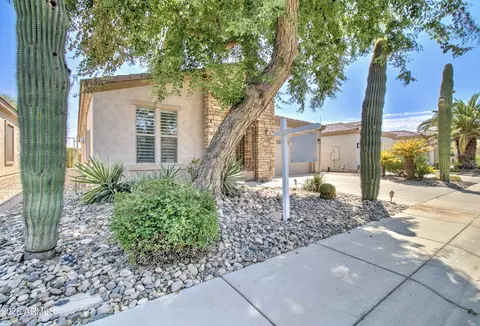 Exterior - 4747 E Blue Spruce Ln, Gilbert, AZ 85298 photo 2 of 11