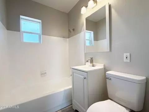 Bath - 108 5th Ave E, Buckeye, AZ 85326 photo 1 of 1