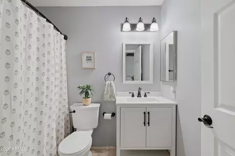 Bath - 1306 E Helena Dr, Phoenix, AZ 85022 photo 2 of 3
