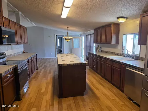 982 E Saguaro Dr, Globe, AZ 85501 photo 7
