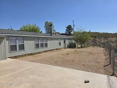 982 E Saguaro Dr, Globe, AZ 85501 photo 3