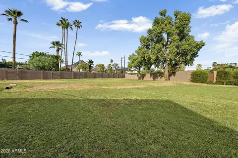 Exterior - 1912 E Rose Ln, Phoenix, AZ 85016 photo 8 of 14