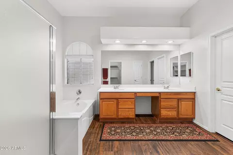 Bath - 9513 E Knoll Cir, Mesa, AZ 85207 photo 4 of 4