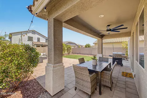 Exterior - 3954 E Blue Spruce Ln, Gilbert, AZ 85298 photo 5 of 9