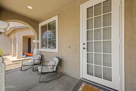 Exterior - 3954 E Blue Spruce Ln, Gilbert, AZ 85298 photo 4 of 9