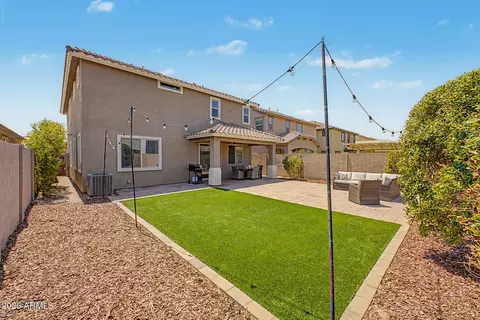 Exterior - 3954 E Blue Spruce Ln, Gilbert, AZ 85298 photo 8 of 9