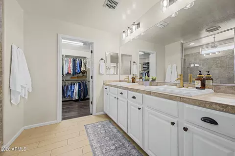 Bath - 3954 E Blue Spruce Ln, Gilbert, AZ 85298 photo 3 of 6