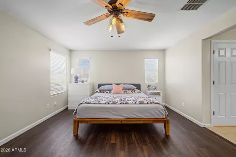 Bedroom - 3954 E Blue Spruce Ln, Gilbert, AZ 85298 photo 4 of 8