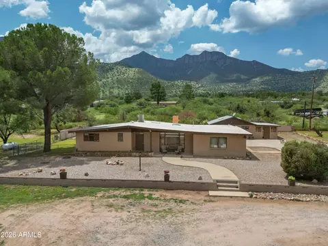 8056 S Vato Ln, Hereford, AZ 85615