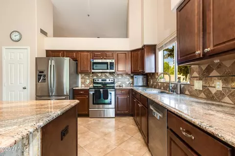 Kitchen - 4531 E Danbury Rd, Phoenix, AZ 85032 photo 6 of 6