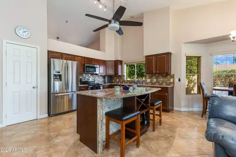 Kitchen - 4531 E Danbury Rd, Phoenix, AZ 85032 photo 4 of 6